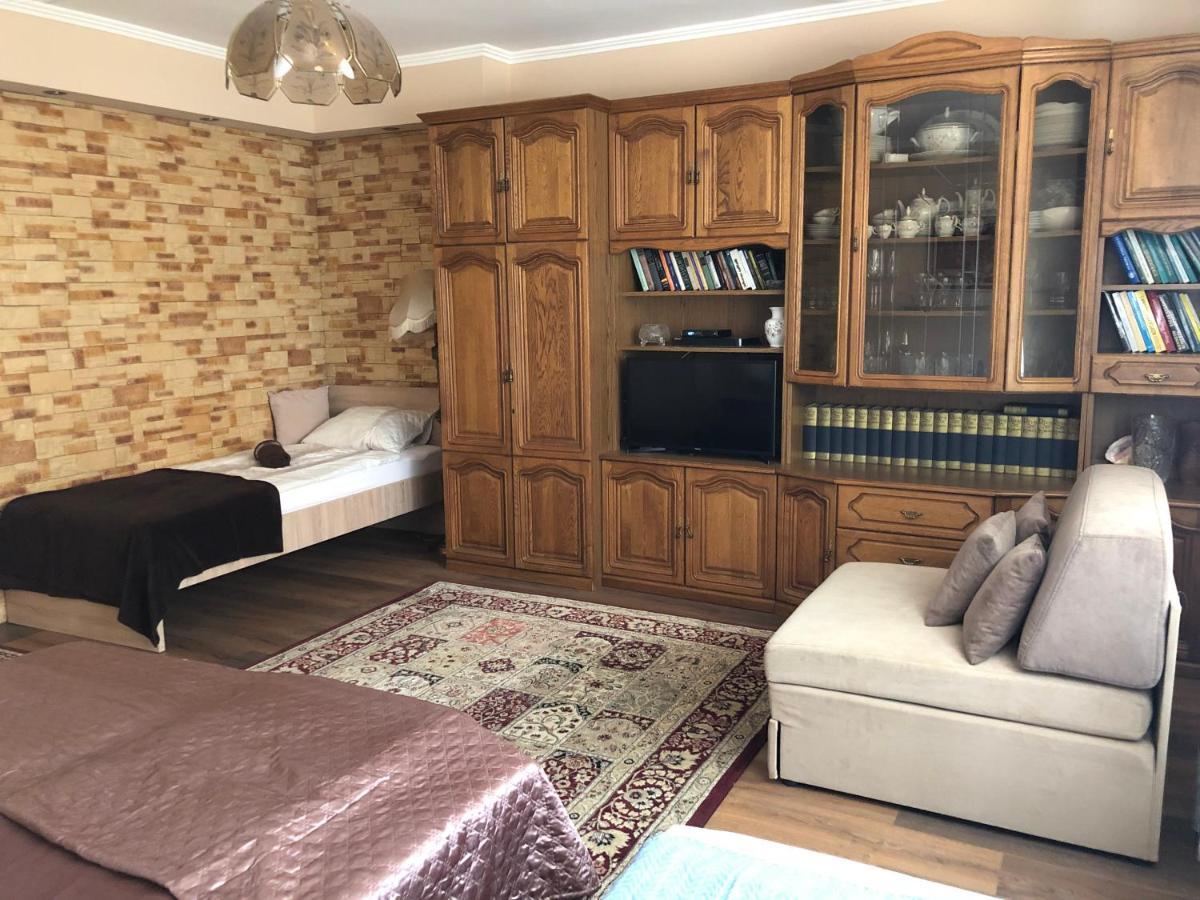 Renata Vendeghaz Hotell Eger Exteriör bild
