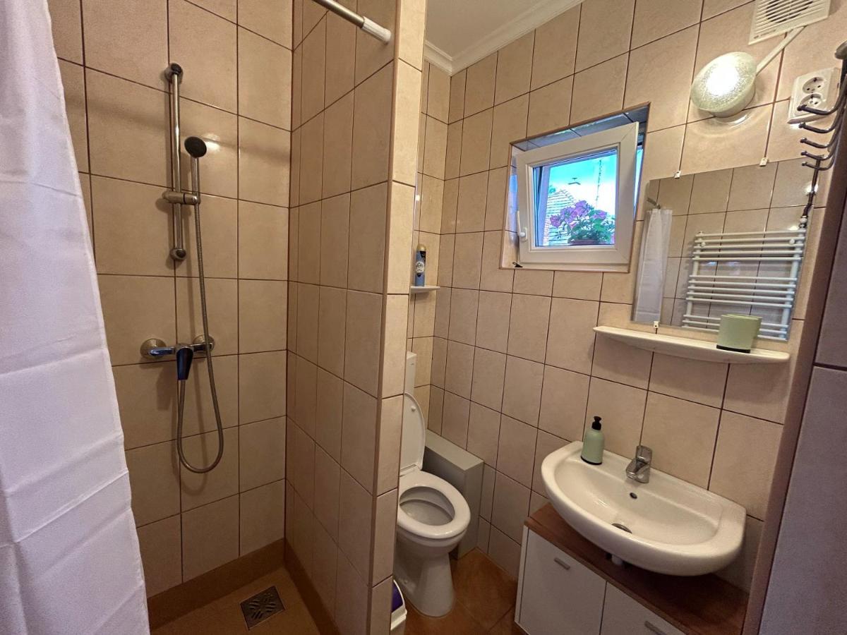Renata Vendeghaz Hotell Eger Exteriör bild